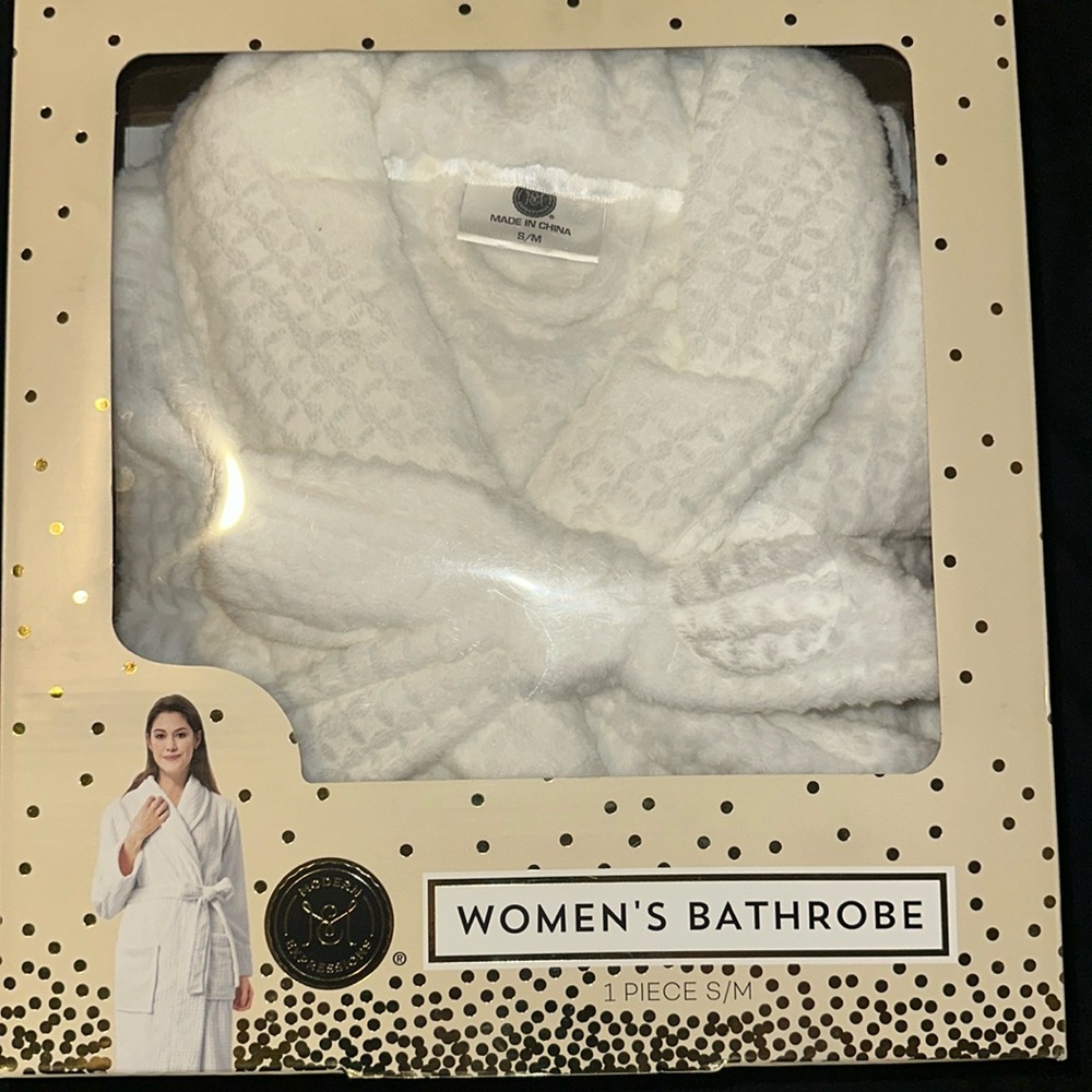 Women’s white robe